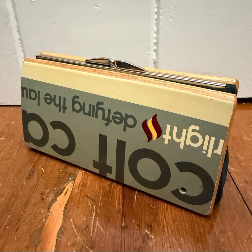 Unique Beck(y) Skateboard Clutch - Picture 3 of 6